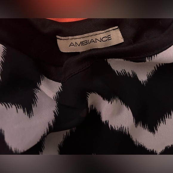 Zigzag Flutter Crop Top!! - Picture 3 of 5